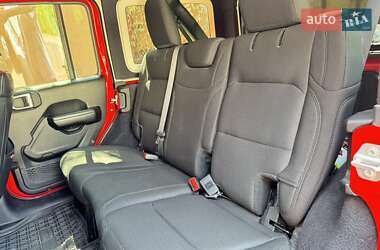 Позашляховик / Кросовер Jeep Wrangler 2018 в 