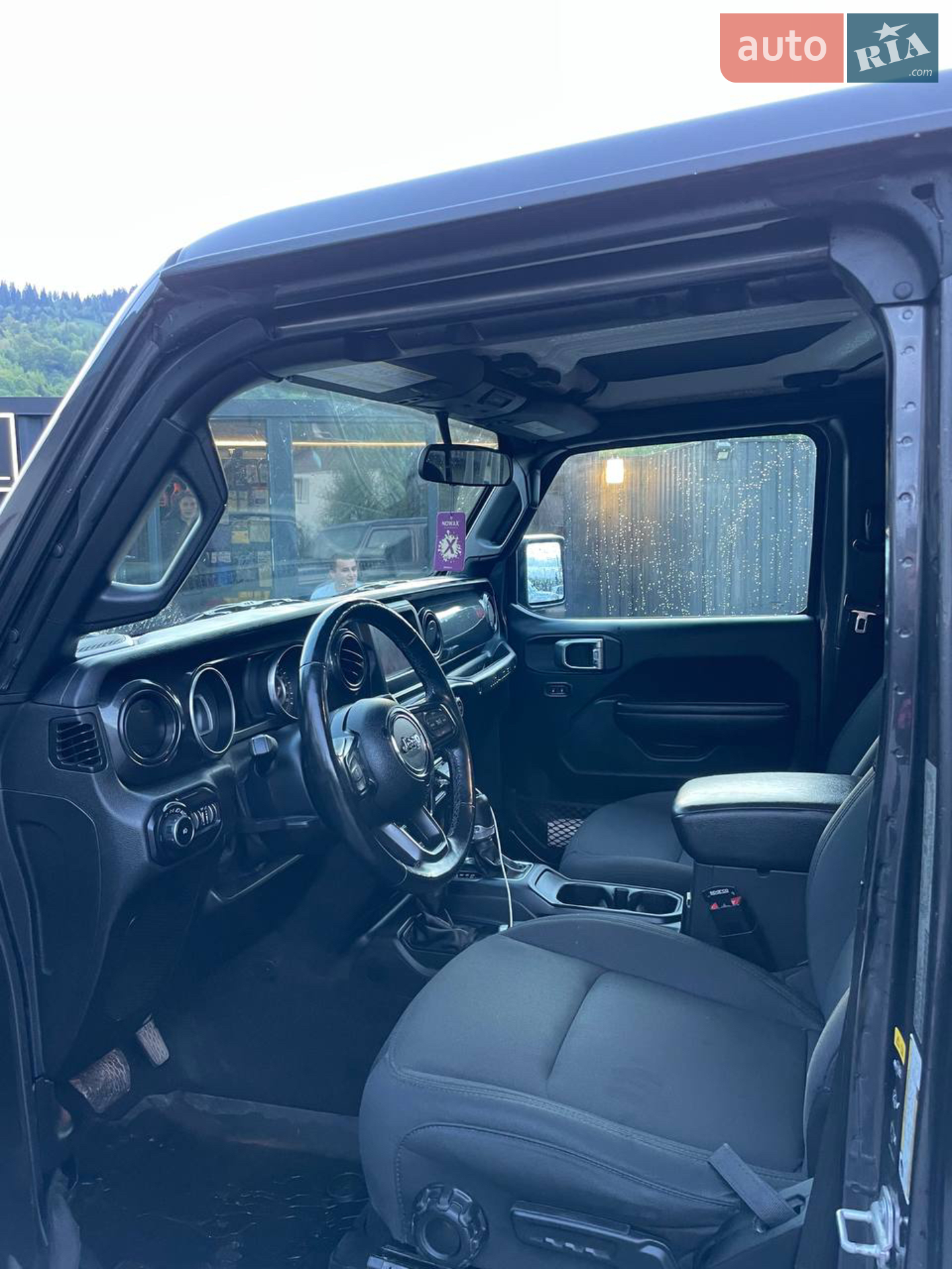 2020 Jeep Wrangler - мініатюра 10