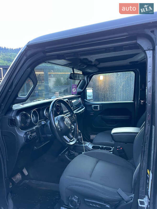 Позашляховик / Кросовер Jeep Wrangler 2020 в Буковеле фото 10 Позашляховик / Кросовер Jeep Wrangler 2020 в Буковеле