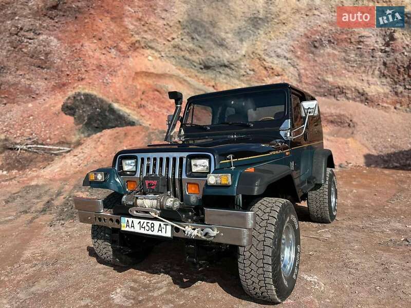 Внедорожник / Кроссовер Jeep Wrangler 1992 в 
