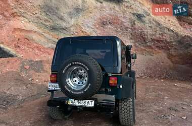Внедорожник / Кроссовер Jeep Wrangler 1992 в 