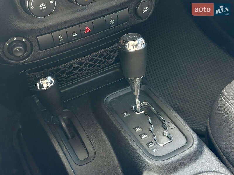 Позашляховик / Кросовер Jeep Wrangler 2013 в Вінниці