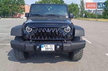 Внедорожник / Кроссовер Jeep Wrangler 2015 в Кропивницком