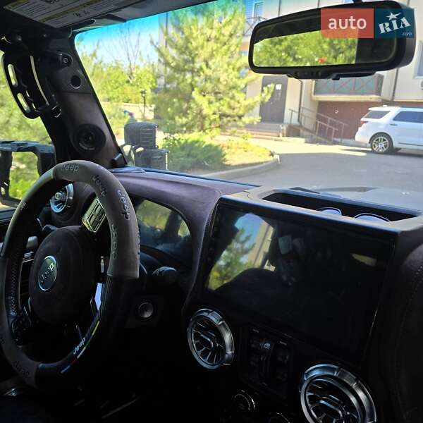 Внедорожник / Кроссовер Jeep Wrangler 2015 в Одессе