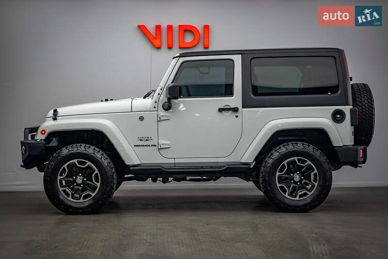 Внедорожник / Кроссовер Jeep Wrangler 2015 в Киеве