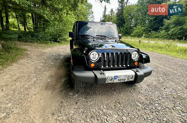 Внедорожник / Кроссовер Jeep Wrangler 2011 в Трускавце