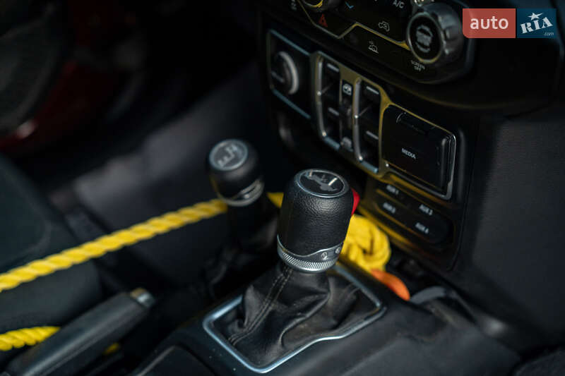 Внедорожник / Кроссовер Jeep Wrangler 2021 в Черновцах
