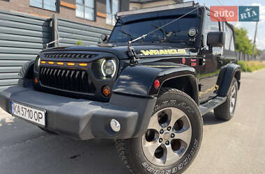 Позашляховик / Кросовер Jeep Wrangler 2015 в Києві
