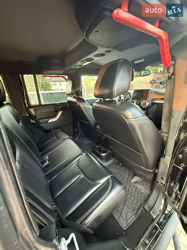 Внедорожник / Кроссовер Jeep Wrangler 2016 в Днепре