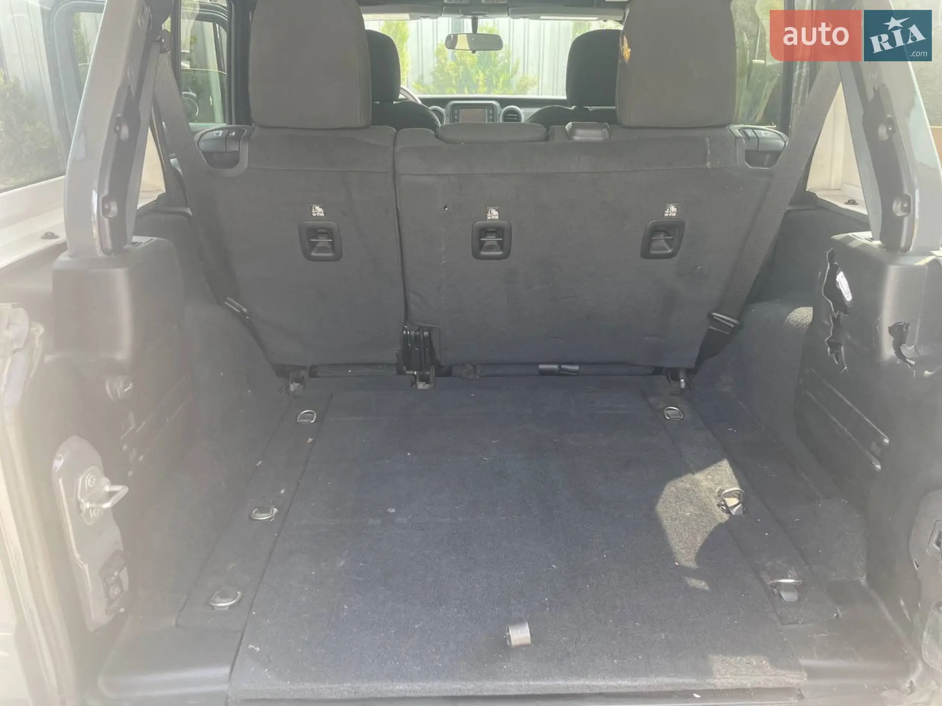 2020 Jeep Wrangler - мініатюра 15