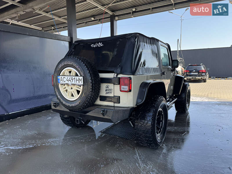 Внедорожник / Кроссовер Jeep Wrangler 2017 в Львове