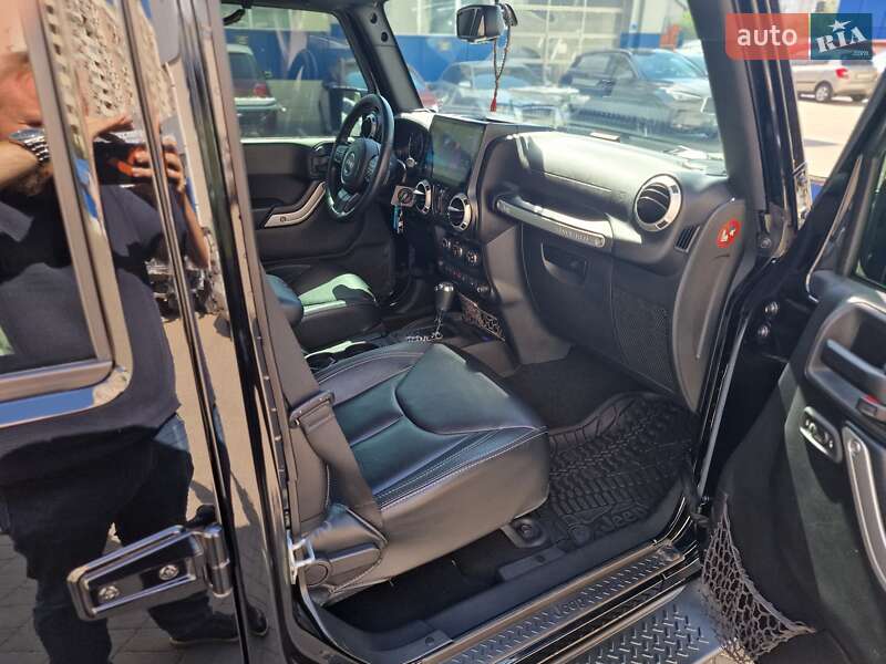 Внедорожник / Кроссовер Jeep Wrangler 2015 в Одессе фото 57 Внедорожник / Кроссовер Jeep Wrangler 2015 в Одессе