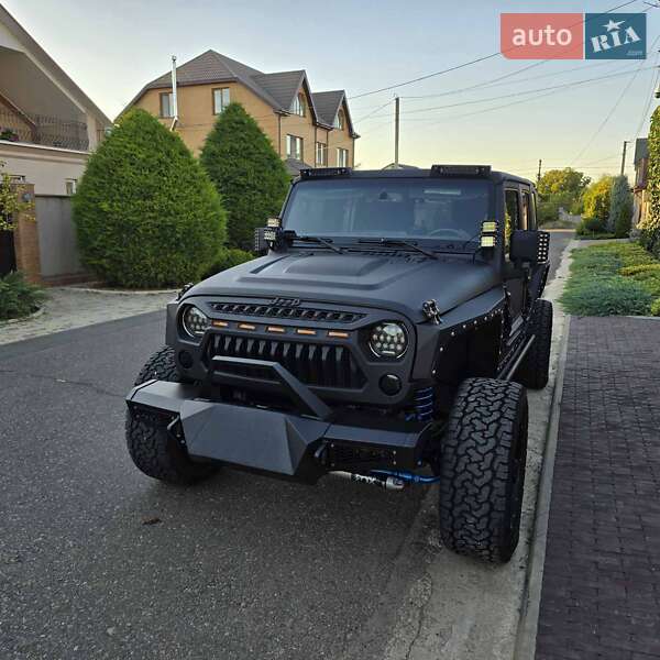 Внедорожник / Кроссовер Jeep Wrangler 2015 в Одессе