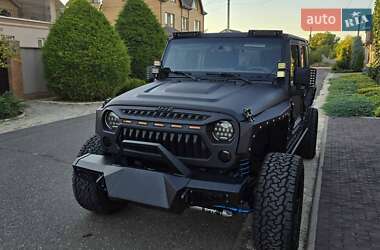 Внедорожник / Кроссовер Jeep Wrangler 2015 в 