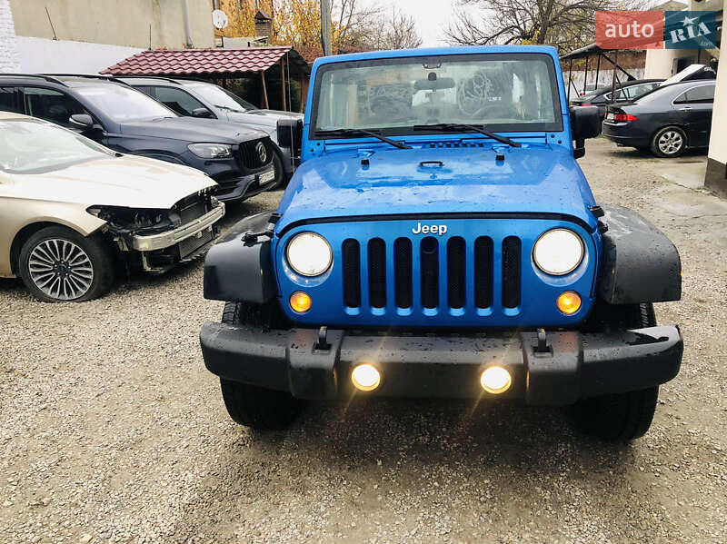 Внедорожник / Кроссовер Jeep Wrangler 2015 в Ивано-Франковске