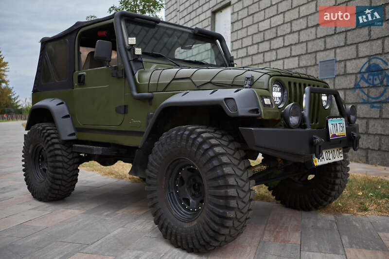 Позашляховик / Кросовер Jeep Wrangler 2000 в Києві