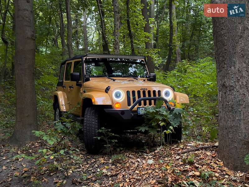Позашляховик / Кросовер Jeep Wrangler 2013 в Києві фото 14 Позашляховик / Кросовер Jeep Wrangler 2013 в Києві