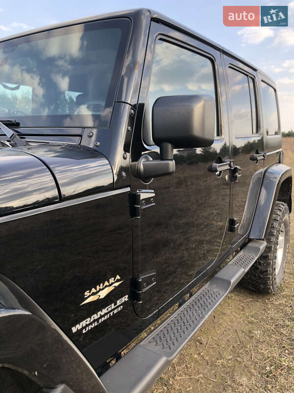 Позашляховик / Кросовер Jeep Wrangler 2015 в Києві