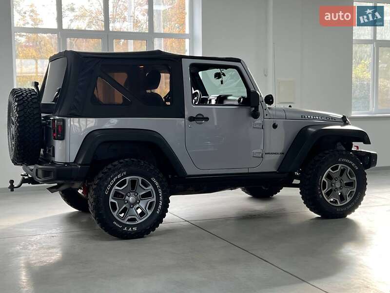 Внедорожник / Кроссовер Jeep Wrangler 2012 в Полтаве