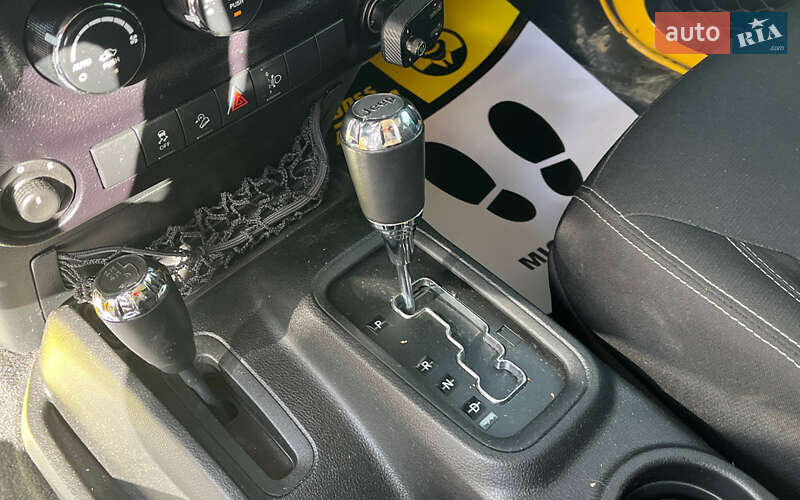 Внедорожник / Кроссовер Jeep Wrangler 2015 в Коломые