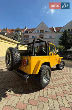 Внедорожник / Кроссовер Jeep Wrangler 1996 в 
