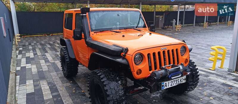 Внедорожник / Кроссовер Jeep Wrangler 2013 в Киеве