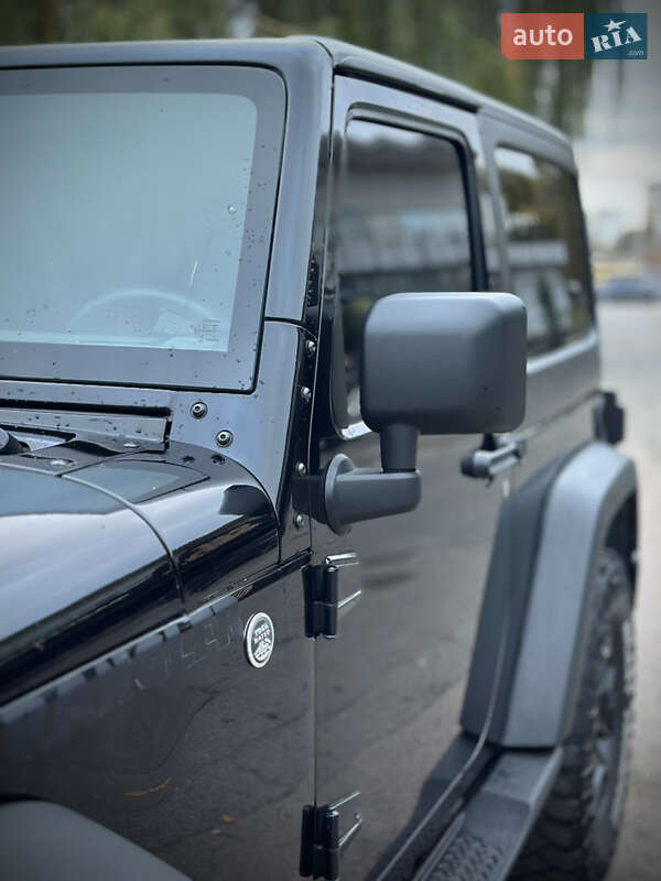 Внедорожник / Кроссовер Jeep Wrangler 2015 в Киеве фото 29 Внедорожник / Кроссовер Jeep Wrangler 2015 в Киеве