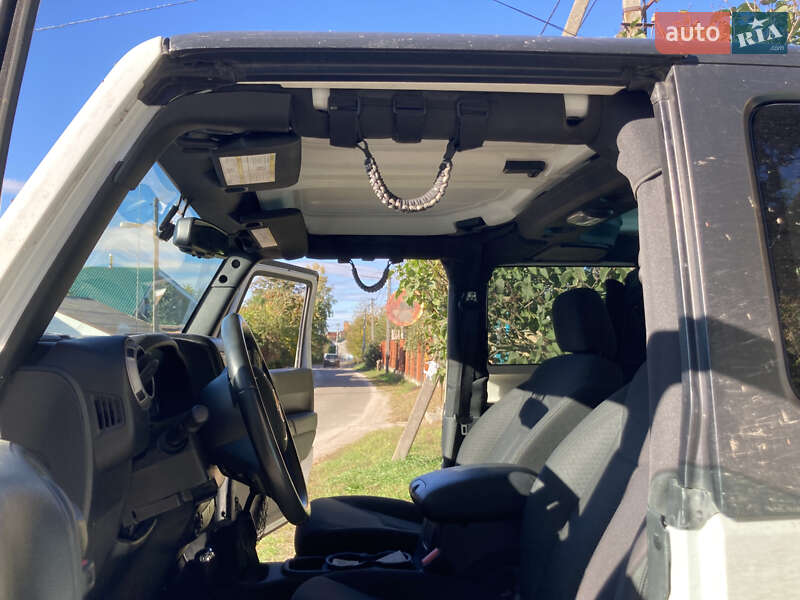 Внедорожник / Кроссовер Jeep Wrangler 2016 в Киеве фото 46 Внедорожник / Кроссовер Jeep Wrangler 2016 в Киеве