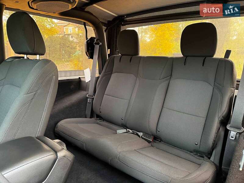 Внедорожник / Кроссовер Jeep Wrangler 2021 в Киеве