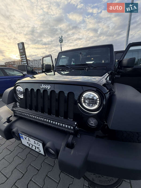 Внедорожник / Кроссовер Jeep Wrangler 2014 в Хмельницком