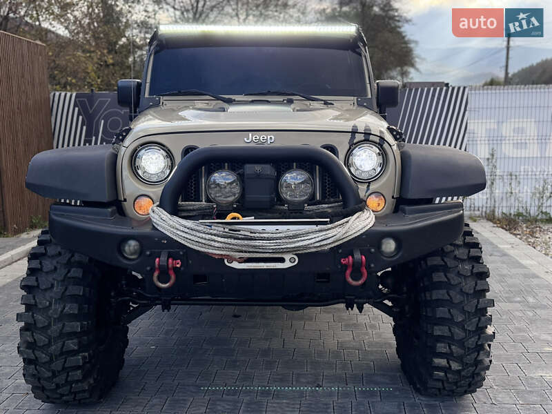 Внедорожник / Кроссовер Jeep Wrangler 2017 в Ивано-Франковске