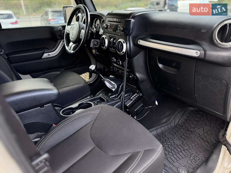 Внедорожник / Кроссовер Jeep Wrangler 2017 в Ивано-Франковске