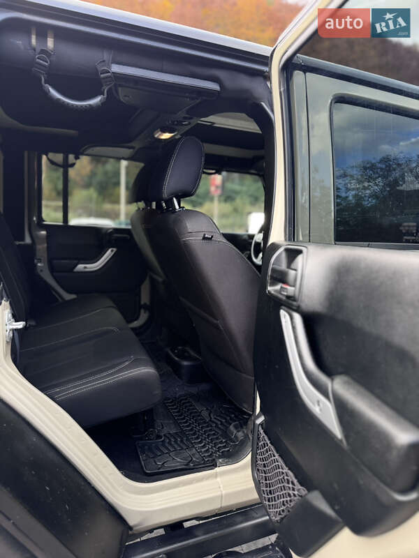 Внедорожник / Кроссовер Jeep Wrangler 2017 в Ивано-Франковске