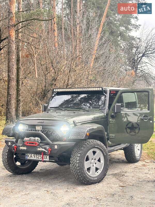 Внедорожник / Кроссовер Jeep Wrangler 2008 в Киеве