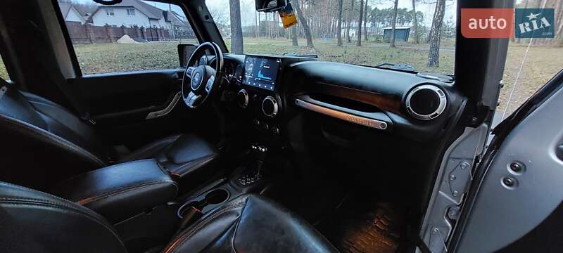 Позашляховик / Кросовер Jeep Wrangler 2015 в Дубні фото 34 Позашляховик / Кросовер Jeep Wrangler 2015 в Дубні
