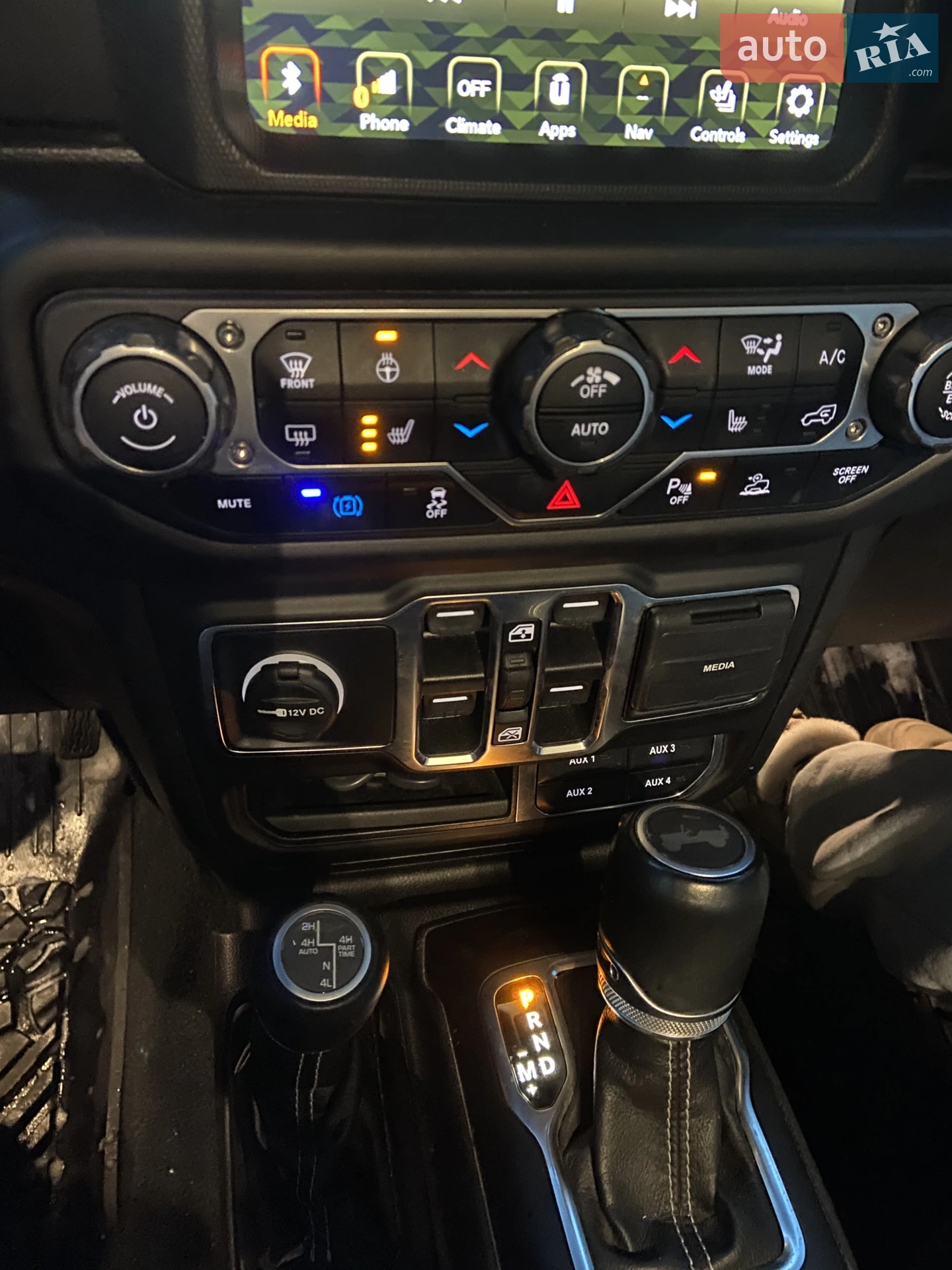 2022 Jeep Wrangler - мініатюра 21