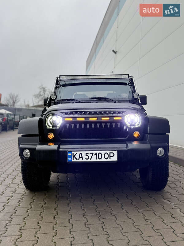 Внедорожник / Кроссовер Jeep Wrangler 2015 в Киеве фото 28 Внедорожник / Кроссовер Jeep Wrangler 2015 в Киеве