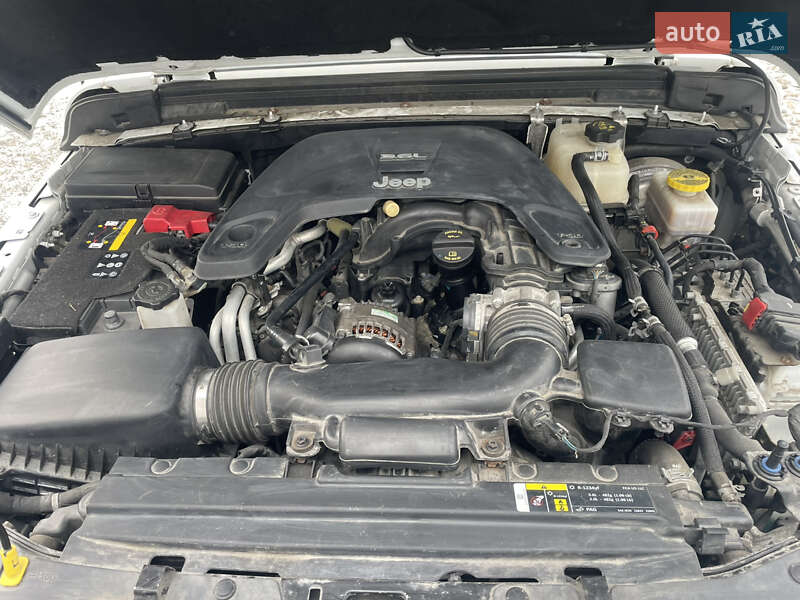 Внедорожник / Кроссовер Jeep Wrangler 2018 в Киеве фото 12 Внедорожник / Кроссовер Jeep Wrangler 2018 в Киеве