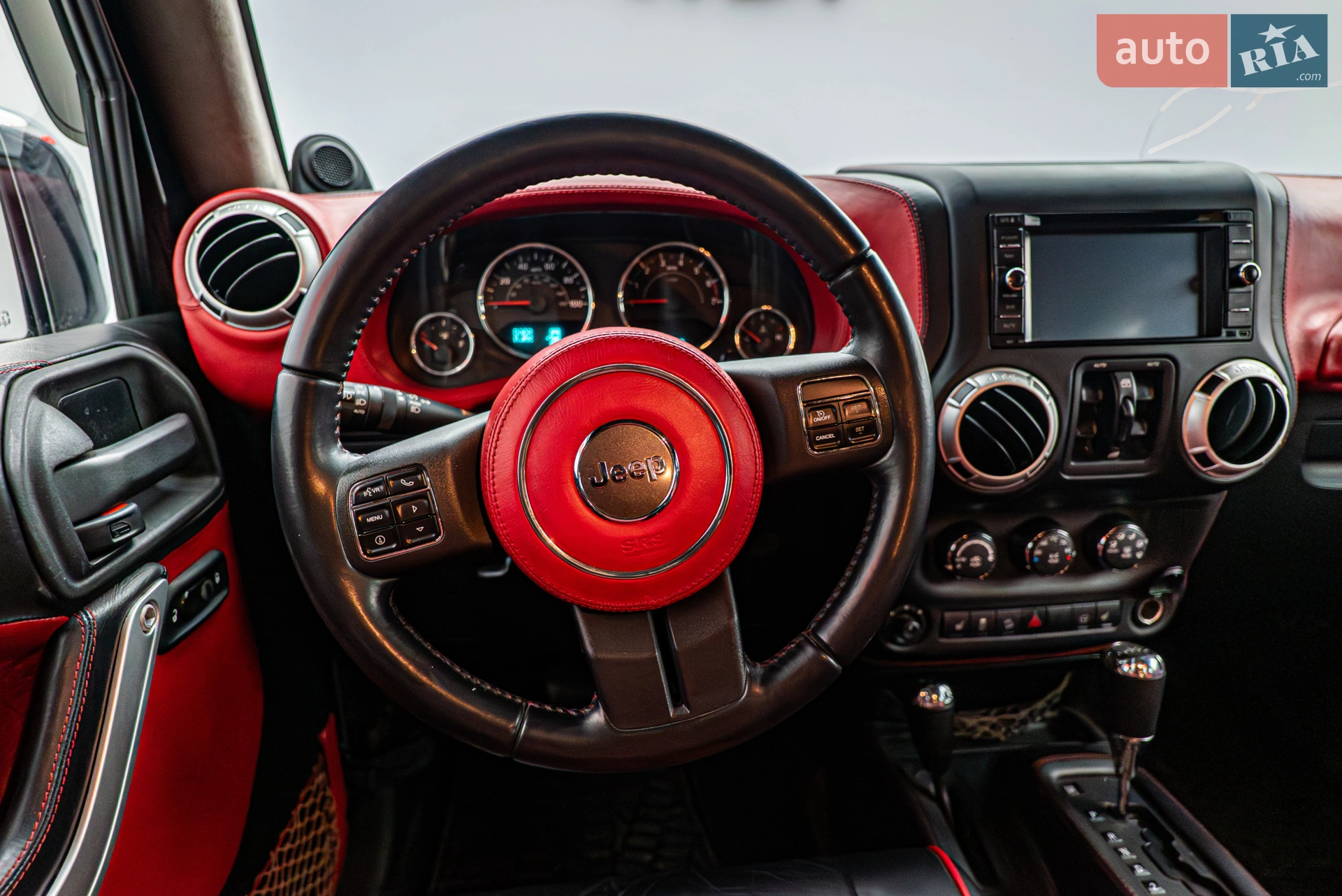 2011 Jeep Wrangler - мініатюра 12