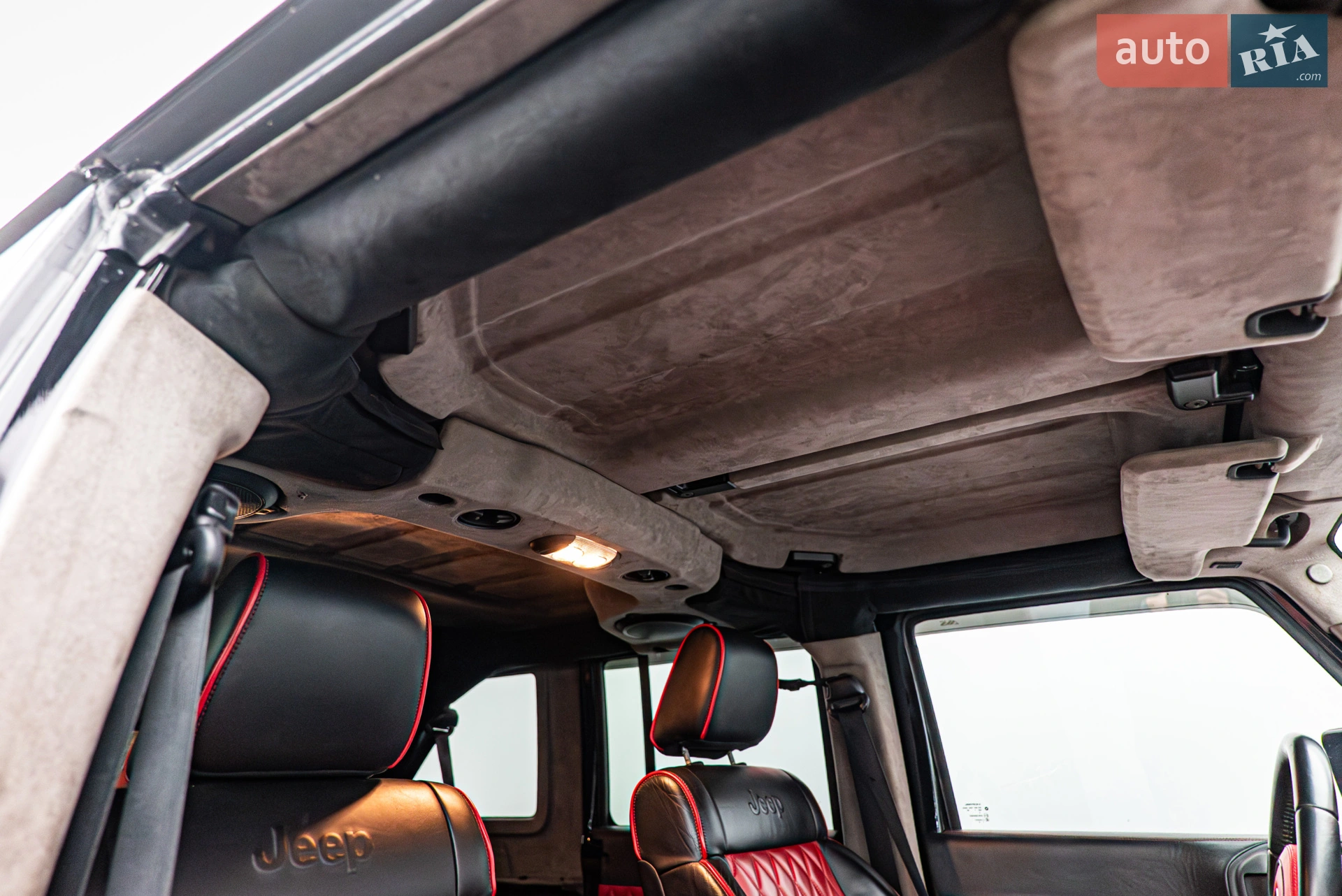 2011 Jeep Wrangler - мініатюра 21