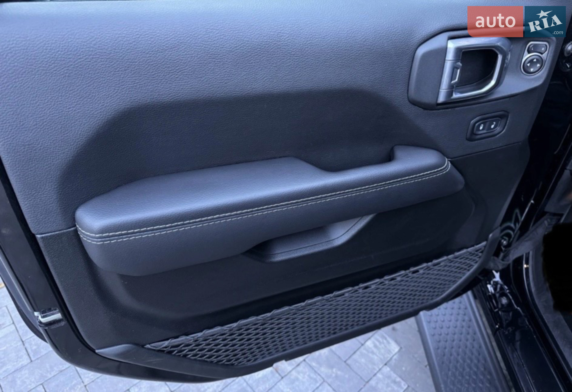 2022 Jeep Wrangler - мініатюра 13