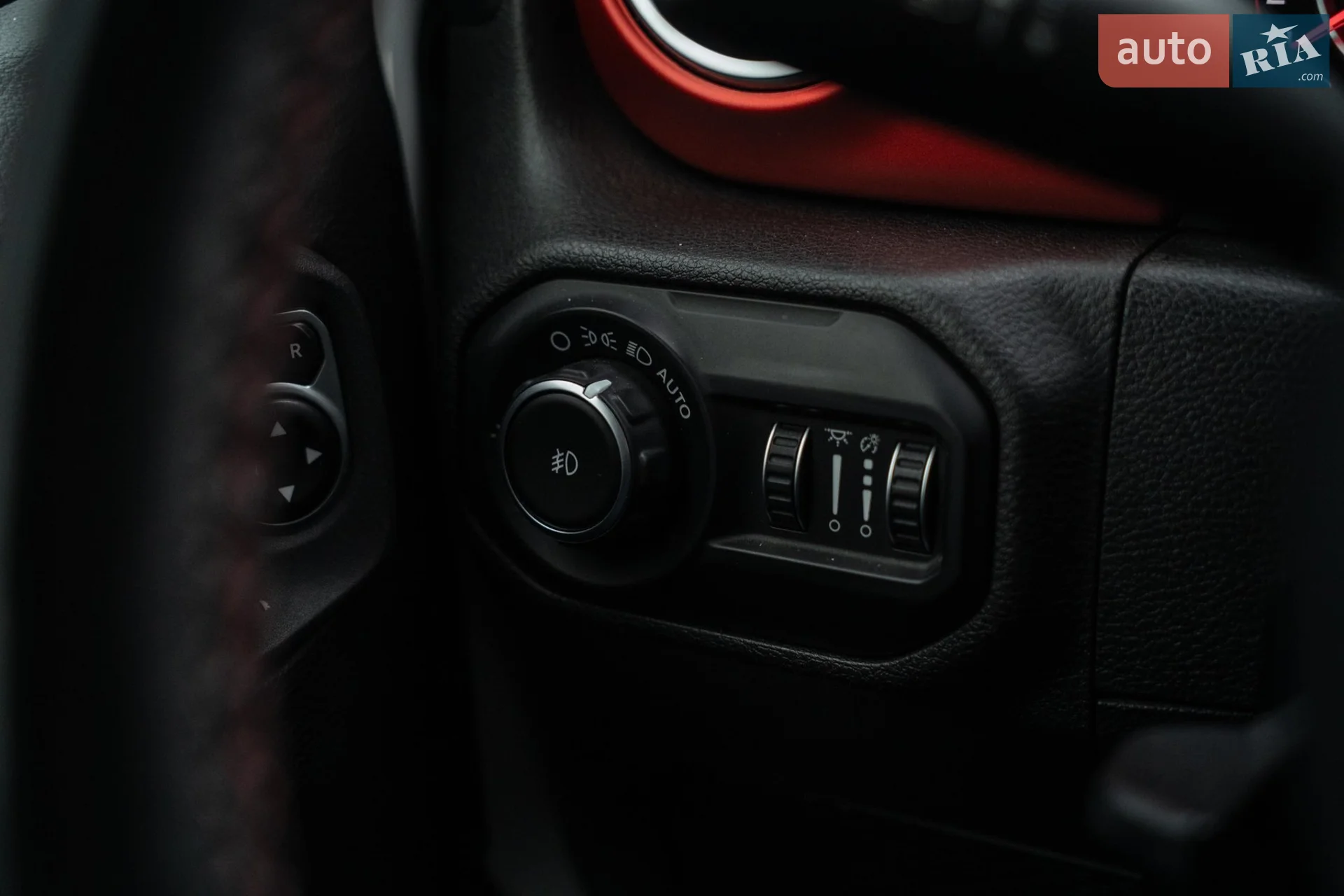2020 Jeep Wrangler - мініатюра 26