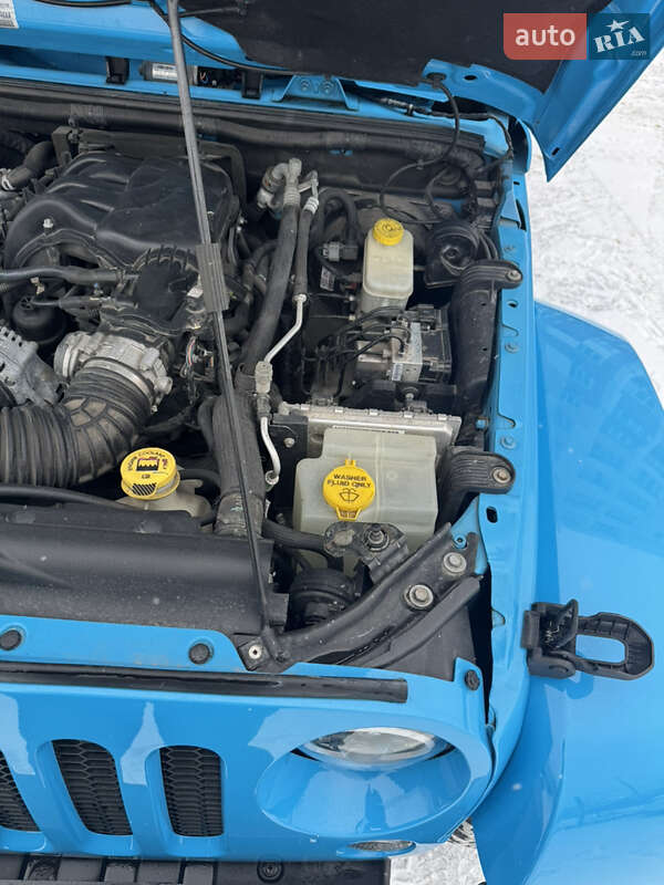 Внедорожник / Кроссовер Jeep Wrangler 2017 в Харькове фото 30 Внедорожник / Кроссовер Jeep Wrangler 2017 в Харькове