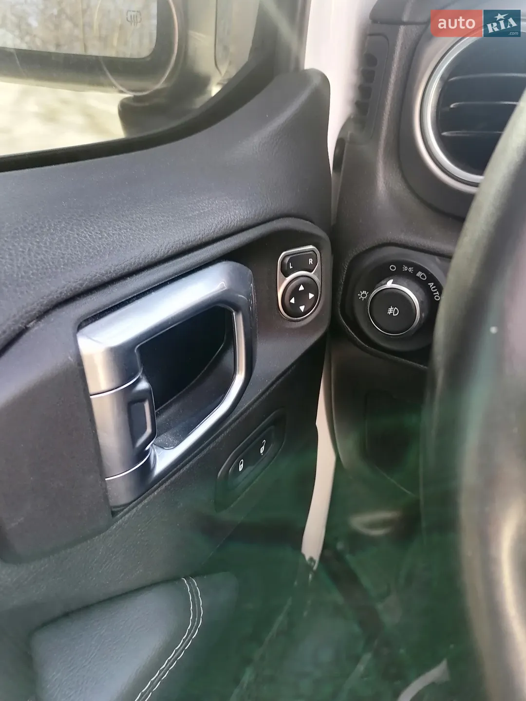 2021 Jeep Wrangler - мініатюра 2