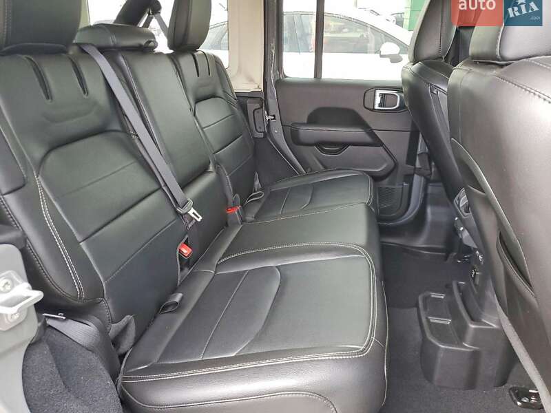 Внедорожник / Кроссовер Jeep Wrangler 2022 в Ужгороде