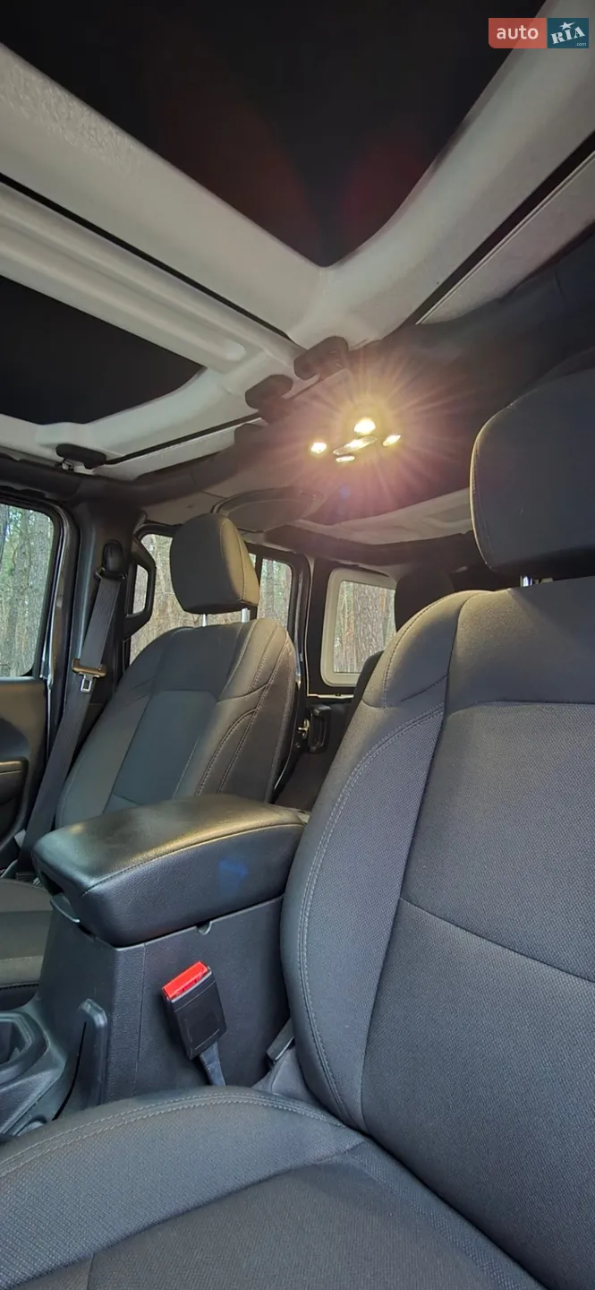 2022 Jeep Wrangler - мініатюра 16