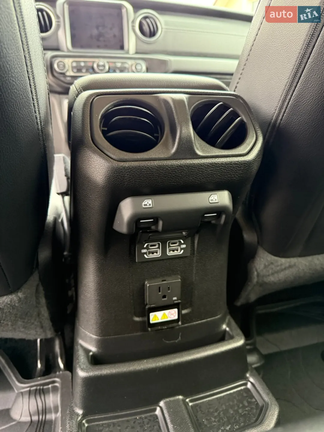 2021 Jeep Wrangler - мініатюра 18