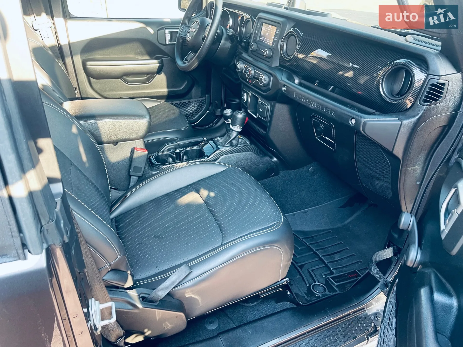 2021 Jeep Wrangler - мініатюра 21