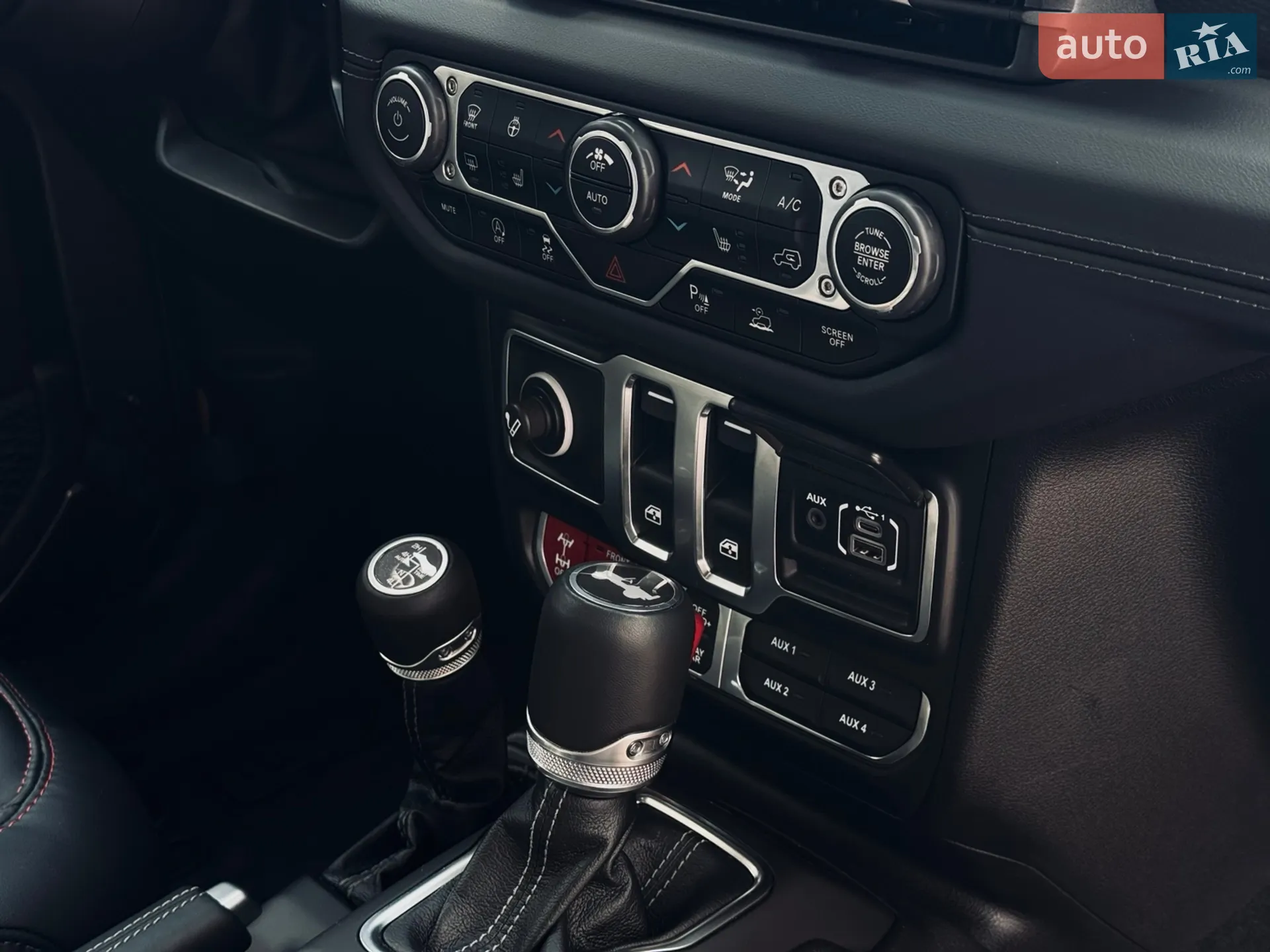 2024 Jeep Wrangler - мініатюра 27