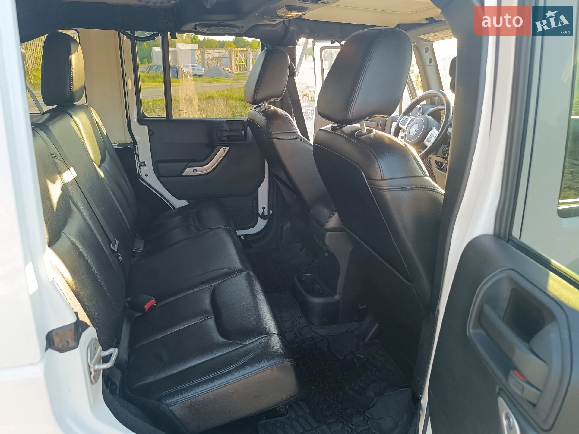 2013 Jeep Wrangler - мініатюра 13